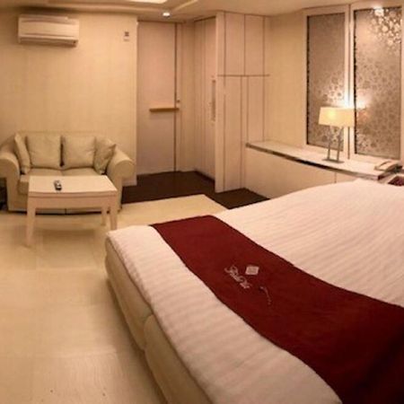 Prime Hotel Fulula プライムホテル フルーラ (Adults Only) Osaka Exterior foto